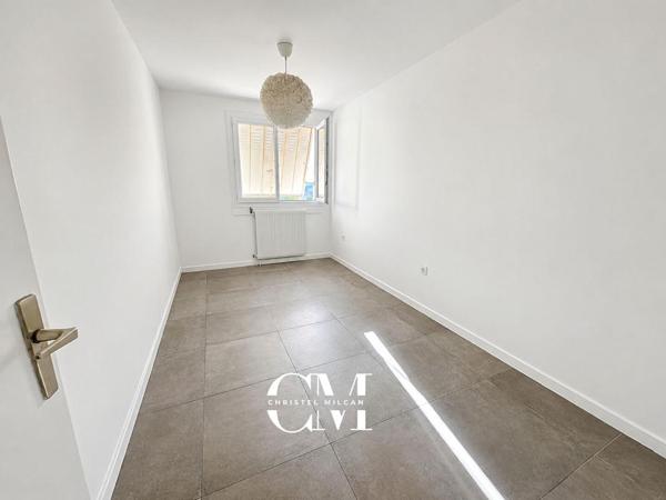 Appartement Bordeaux 4 pièces Fondaudége dernier étage parking cave 69 m2