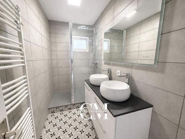 Appartement Bordeaux 4 pièces Fondaudége dernier étage parking cave 69 m2