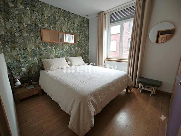 Maison
         5 pièces
        - 100 m² Exclusivité 224 000 € *