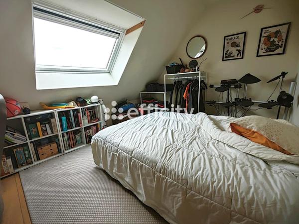 Maison
         5 pièces
        - 100 m² Exclusivité 224 000 € *
