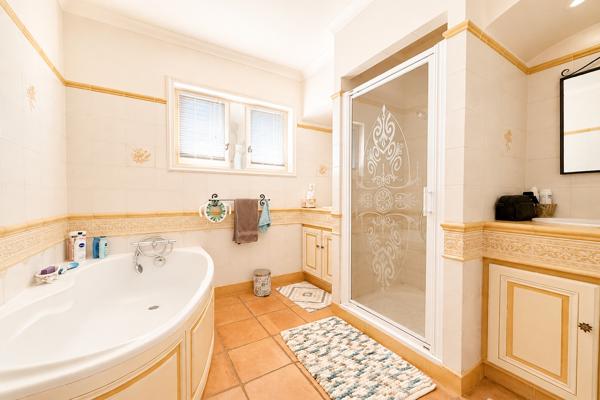 Vente Mas Uzès 9 Pièces 340 m²