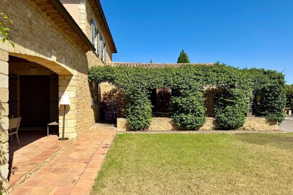 Vente Mas Uzès 9 Pièces 340 m²