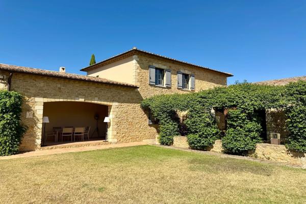 Vente Mas Uzès 9 Pièces 340 m²