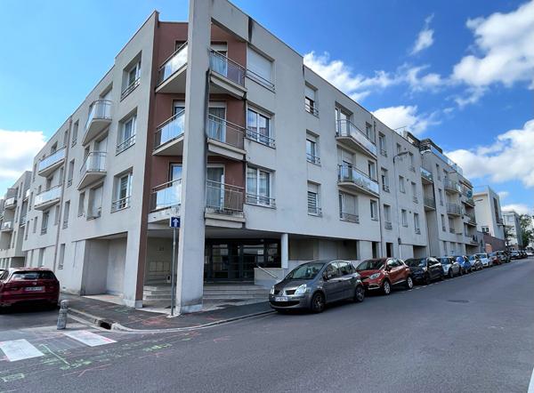 PARKING, REIMS - AVENUE D'EPERNAY