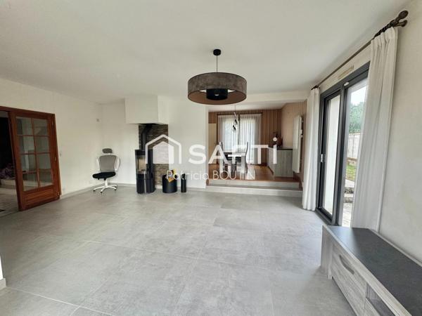 PAVILLON 4 CHAMBRES DONT UNE SUITE PARENTALE ET GARAGE A NIORT