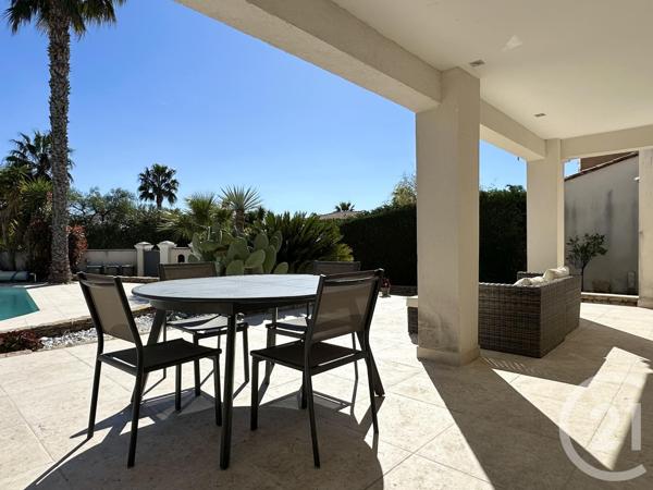 Maison à vendre  6 pièces - 181 m2 ST CYR SUR MER - 83