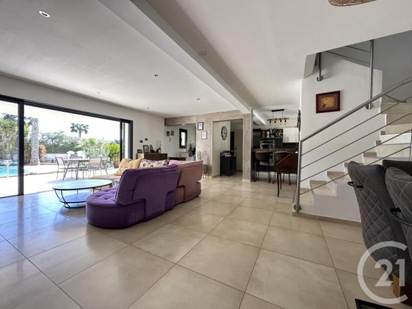 Maison à vendre  6 pièces - 181 m2 ST CYR SUR MER - 83