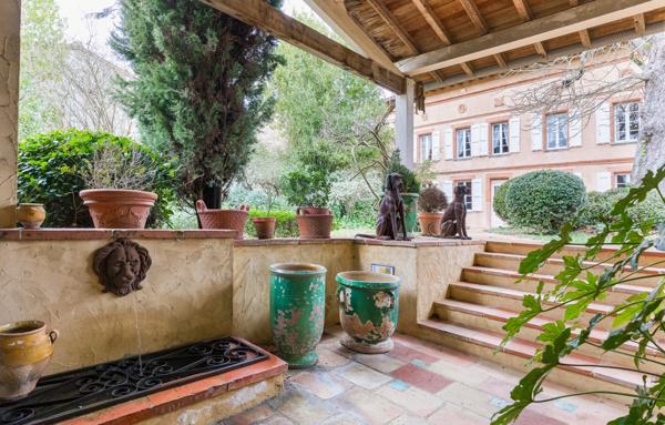 Toulouse (31000) PROPRIÉTÉ DE CARACTÈRE DU XIX SIÈCLE – TOULOUSAINE RÉNOVÉE, DÉPENDANCES ET PISCINE