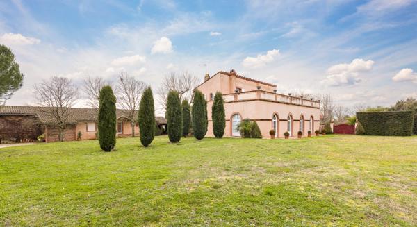 Toulouse (31000) PROPRIÉTÉ DE CARACTÈRE DU XIX SIÈCLE – TOULOUSAINE RÉNOVÉE, DÉPENDANCES ET PISCINE
