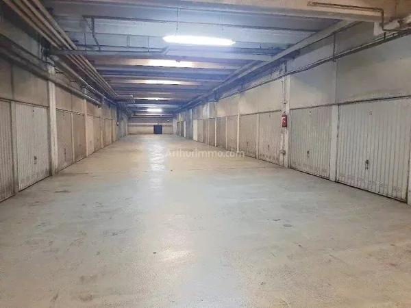 Vente                                                      Garage
                        
                                         15 m2                     à Colmar