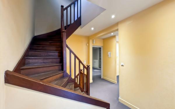 Maison à vendre    7 pièces • 201 m2 Coulounieix-Chamiers