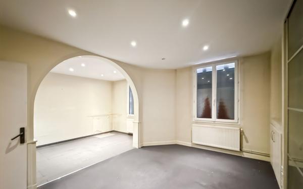 Maison à vendre    7 pièces • 201 m2 Coulounieix-Chamiers