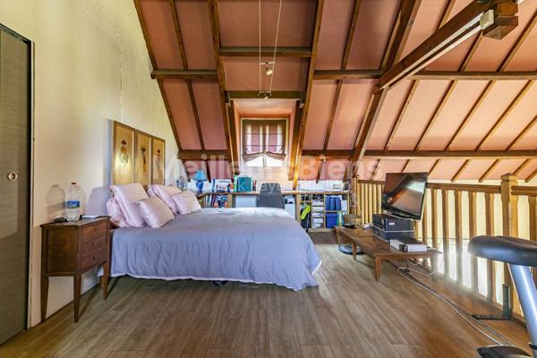 RUEIL-MALMAISON - LA JONCHERE - MAISONS 215 M²  (MAISON DE 175 + MAISON DE 40 M²) - TERRAIN 2600 M² - TERRASSES - PARKINGS