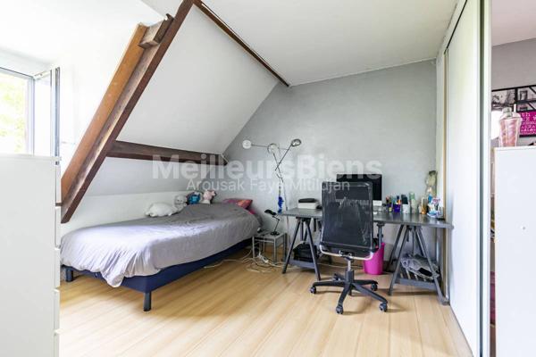 RUEIL-MALMAISON - LA JONCHERE - MAISONS 215 M²  (MAISON DE 175 + MAISON DE 40 M²) - TERRAIN 2600 M² - TERRASSES - PARKINGS