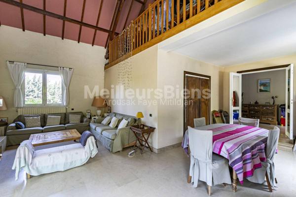 RUEIL-MALMAISON - LA JONCHERE - MAISONS 215 M²  (MAISON DE 175 + MAISON DE 40 M²) - TERRAIN 2600 M² - TERRASSES - PARKINGS