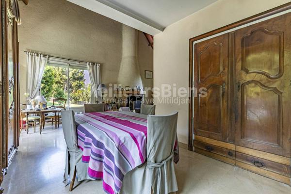 RUEIL-MALMAISON - LA JONCHERE - MAISONS 215 M²  (MAISON DE 175 + MAISON DE 40 M²) - TERRAIN 2600 M² - TERRASSES - PARKINGS