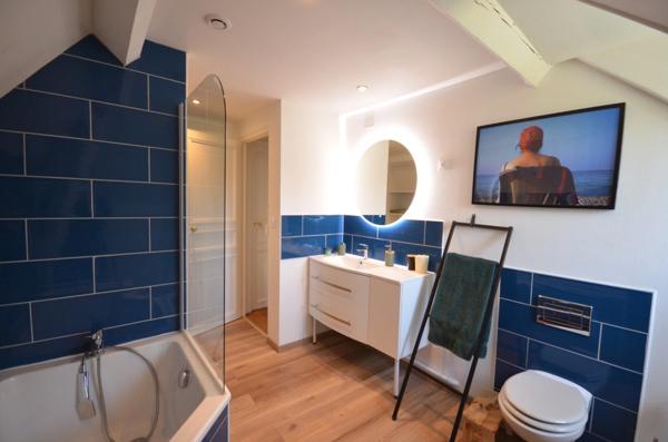 Proche LIZY SUR OURCQ (77) à vendre belle et grande maison bourgeoise de caractère à colombage avec piscine.