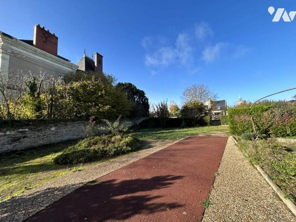 MAISON SUR GRAND TERRAIN DE 1582 m²