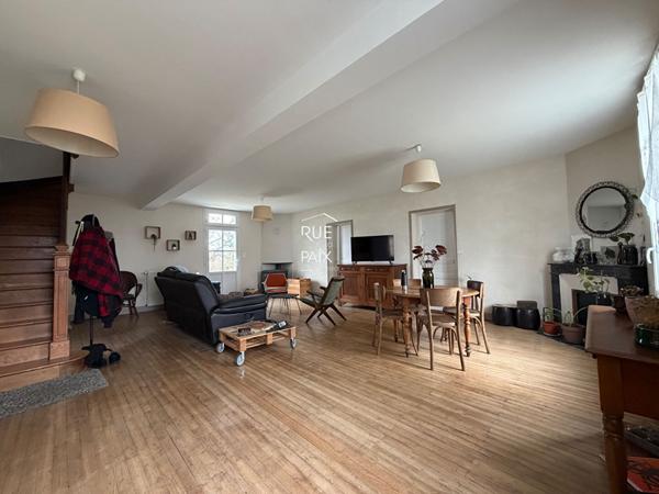 79260 LA CRECHE Maison La Creche 6 pièces 157 m2