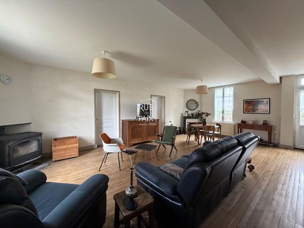 79260 LA CRECHE Maison La Creche 6 pièces 157 m2