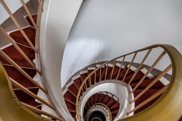 99m2 lumineux, traversant avec balcons, 3 chambres et un grand séjour!