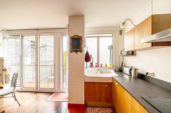 99m2 lumineux, traversant avec balcons, 3 chambres et un grand séjour!