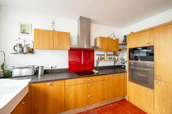 99m2 lumineux, traversant avec balcons, 3 chambres et un grand séjour!