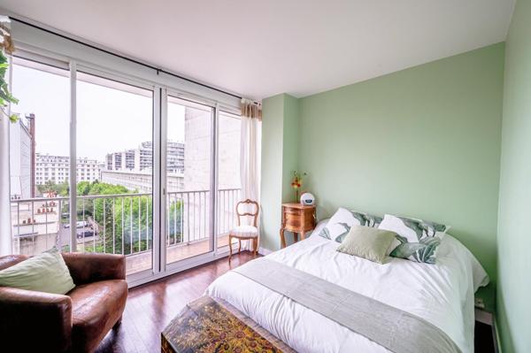 99m2 lumineux, traversant avec balcons, 3 chambres et un grand séjour!