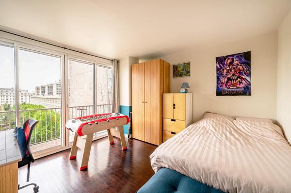 99m2 lumineux, traversant avec balcons, 3 chambres et un grand séjour!