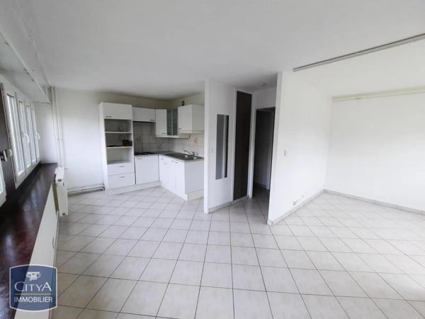 Appartement à louer 1 pièce 29.65m² Évry-Courcouronnes (91000)