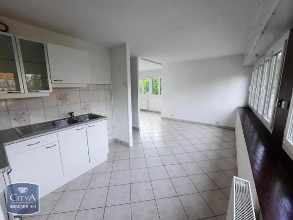 Appartement à louer 1 pièce 29.65m² Évry-Courcouronnes (91000)
