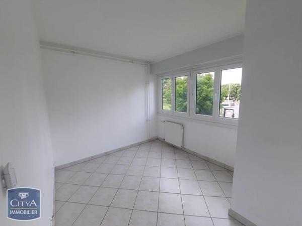 Appartement à louer 1 pièce 29.65m² Évry-Courcouronnes (91000)