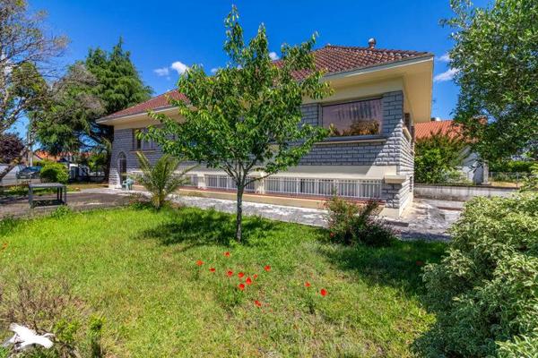 Maison à vendre |                                       Dax |                                        6 pièces  |  205 m²