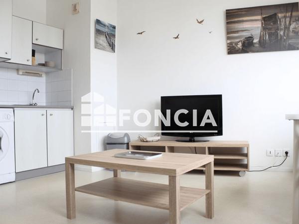 Location Studio meublé 26.3 m² - 62 ET 64 RUE ALFRED KASTLER La Rochelle 17000