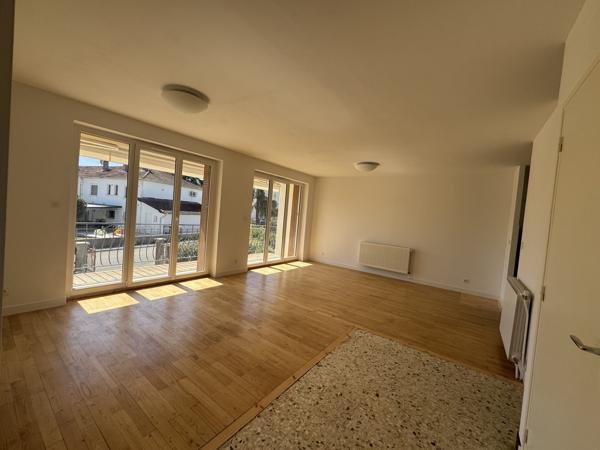 Spacieux et lumineux appartement