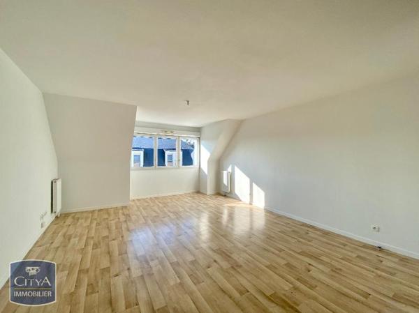 Appartement à louer 4 pièces 76.9m²