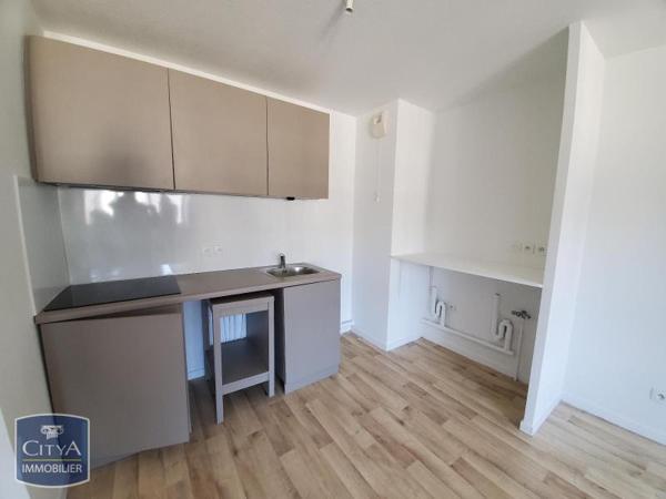 Appartement à louer 4 pièces 76.9m²