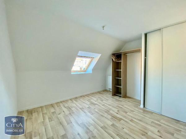 Appartement à louer 4 pièces 76.9m²