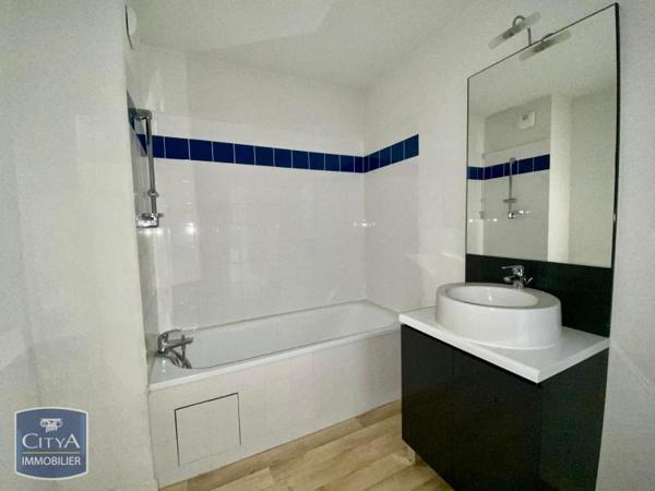 Appartement à louer 4 pièces 76.9m²