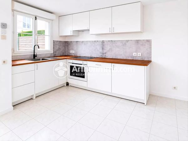Location                                                      Appartement
                        
                     3 pièces                      56 m2                     à Tigery