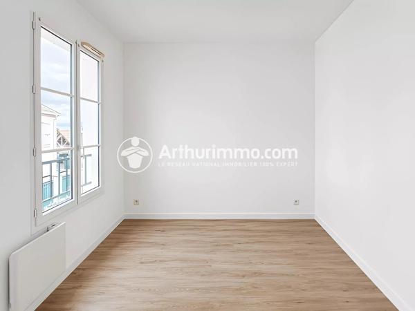Location                                                      Appartement
                        
                     3 pièces                      56 m2                     à Tigery