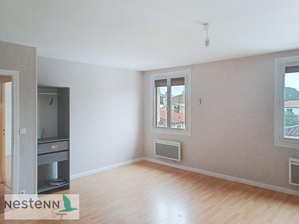 A vendre appartement lumineux de  55m2, 2 pieces a Saujon proche centre ville