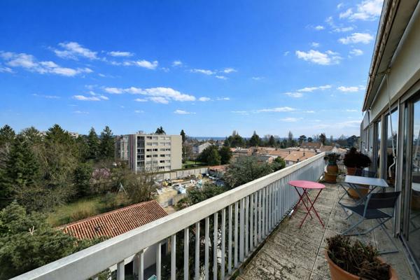 Appartement lumineux 125 m2 - 4 chambres - Mâcon