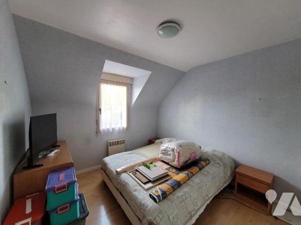 Maison à vendre à Pleurtuit (35730) en Ille-et-Vilaine (35)

Une maison proche des commerces,...