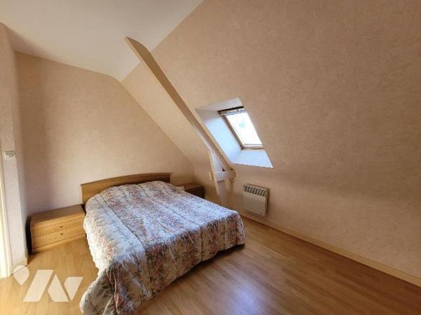 Maison à vendre à Pleurtuit (35730) en Ille-et-Vilaine (35)

Une maison proche des commerces,...