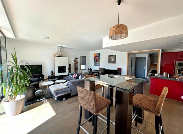 Contemporaine de 215m² avec garages PETIT-CHANTILLY