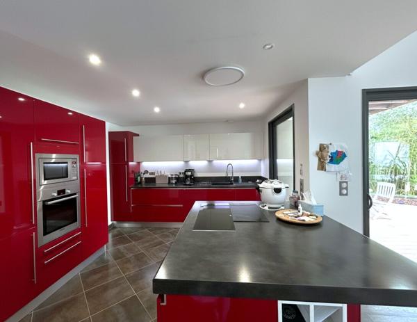 Contemporaine de 215m² avec garages PETIT-CHANTILLY