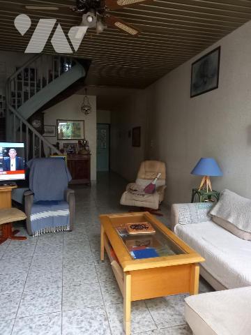 MAISON D'HABITATION EN CENTRE VILLE AVEC PETIT JARDIN ET DEPENDANCE