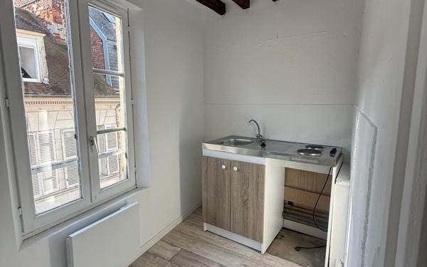 Appartement à louer    4 pièces •  Compiègne