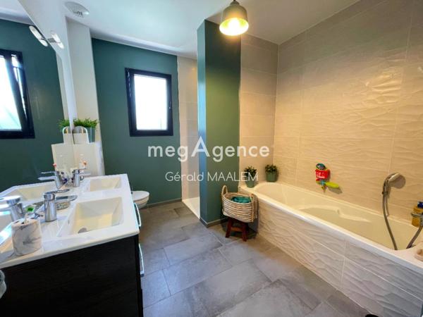 Maison à LORGUES, 83510 - 5 pièces 133m²